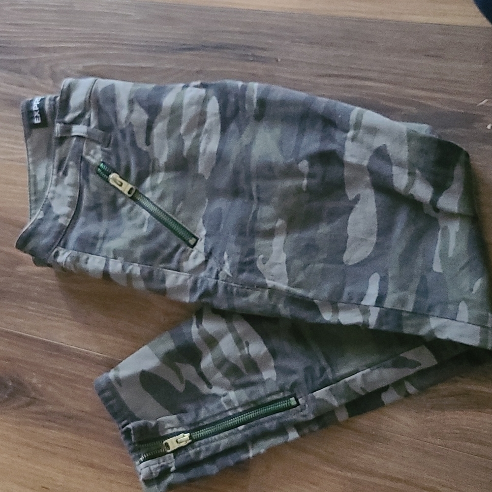 Camo ankle leggins, size 4